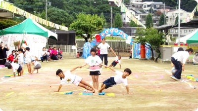 運動会
どんぐり拾い